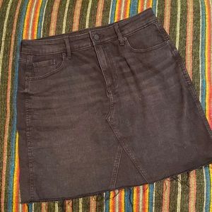 Old navy black jean skirt